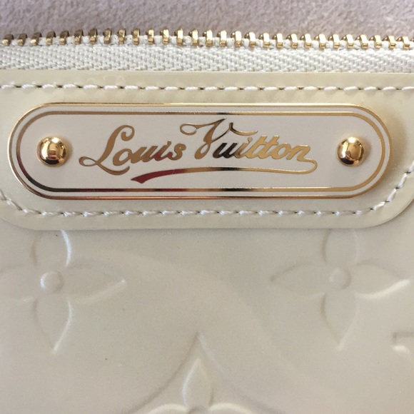 Louis Vuitton Pochette Cles In Vernis Blanc Corail - Picture 2 of 8